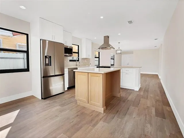 3 bed, 2.0 bath, 1650 sqft, $4,500 — Photo 3