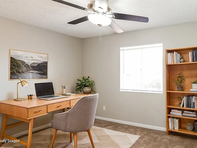 1420 E Topeka Dr — Photo 16
