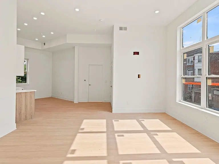 Nova Commons - 3952 Lancaster Avenue — Photo 22