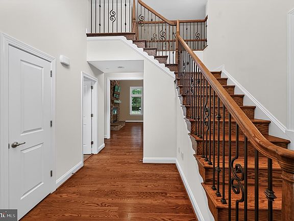 5th image of 8711 Chestnut Grove Rd