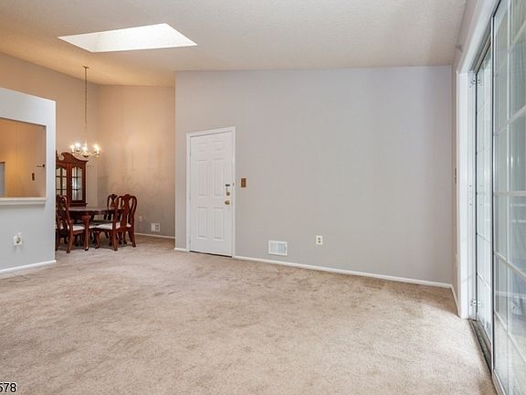 5th image of 3615 Holman Ct Unit 3615