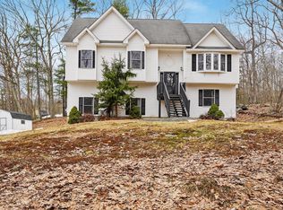 115 Blackberry Dr, Milford, PA