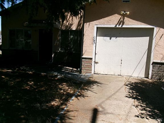 2nd image of 430 Warford Avenue
