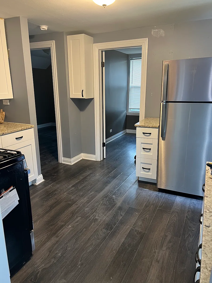 Building Photo - 4259 S Maplewood Ave #1