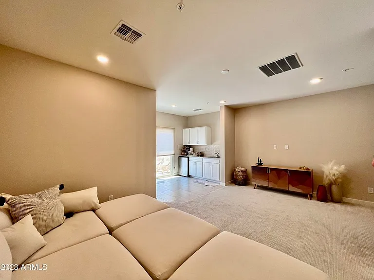2145 W Harmont Dr — Photo 18