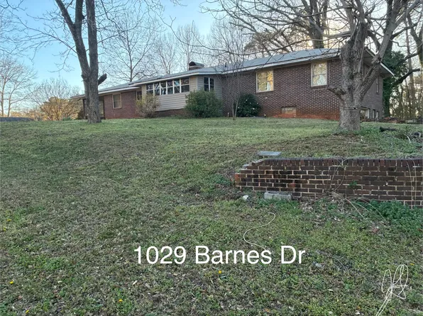1029 Barnes Dr, Bessemer, AL 35020