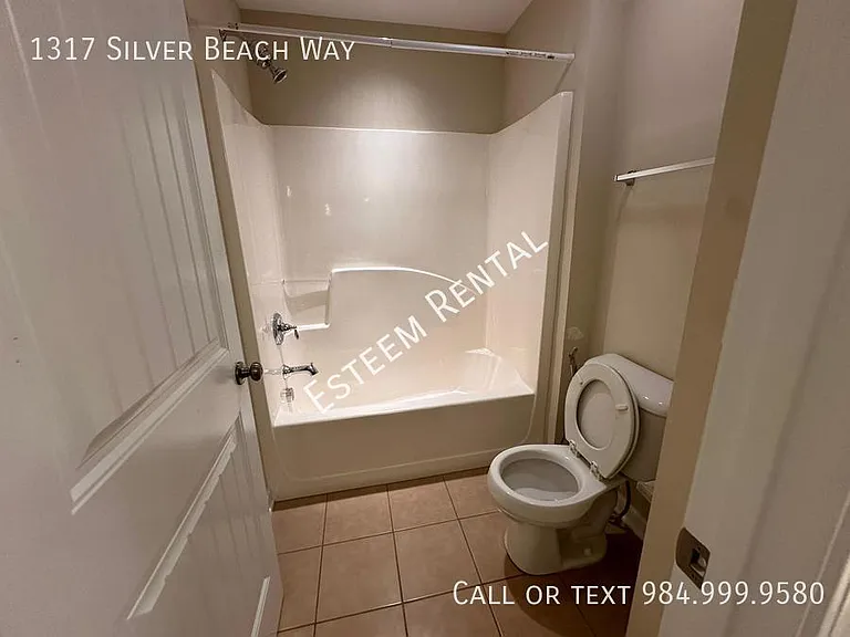 1317 Silver Beach Way — Photo 22