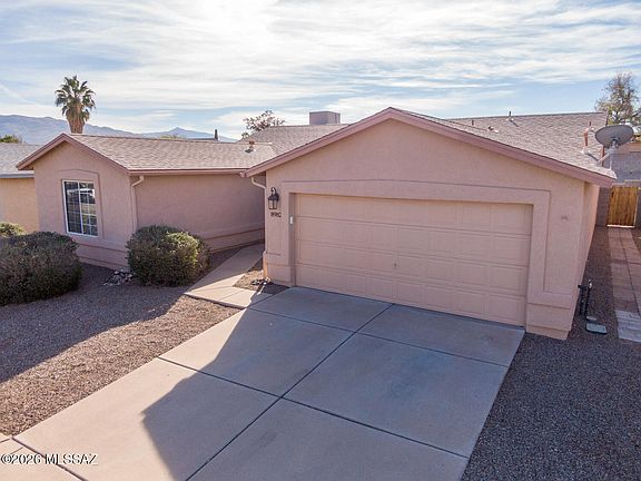 2nd image of 8982 E Pomegranate St