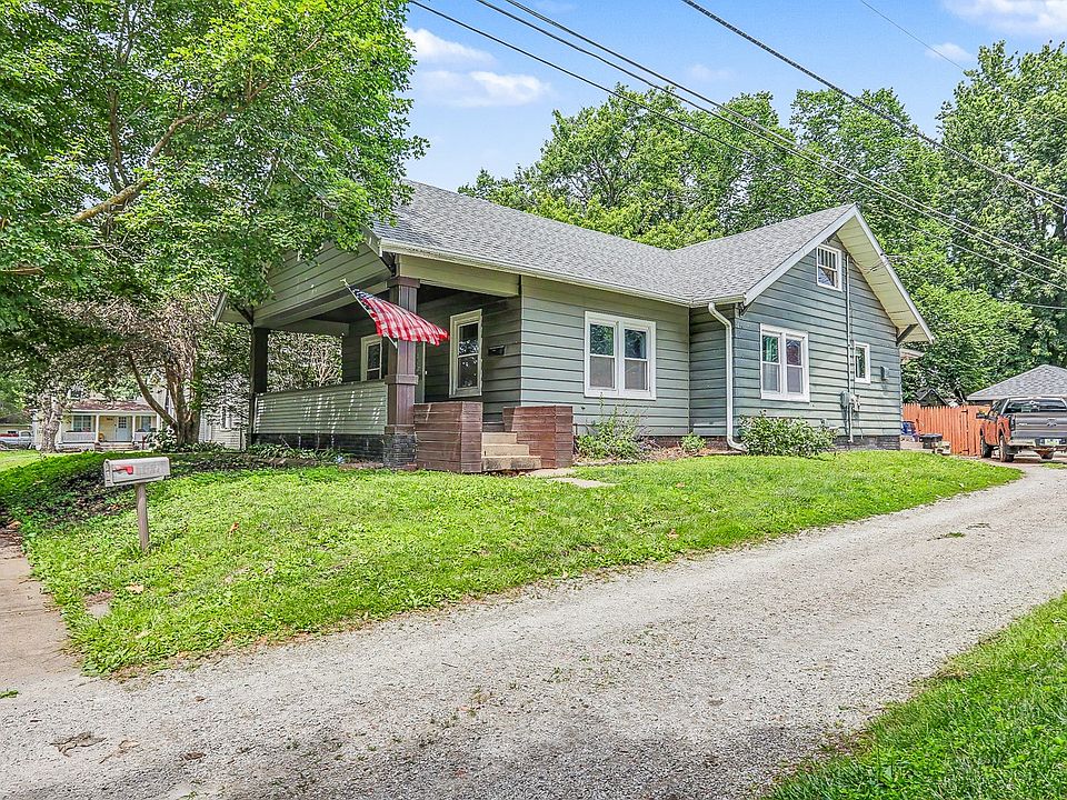 1st image of 309 D Ave W