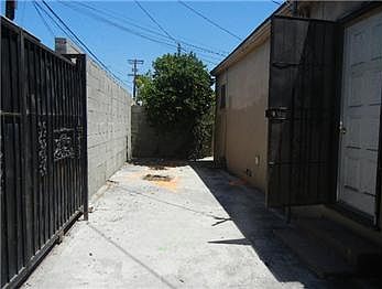 5th image of 1011 E Mauretania St