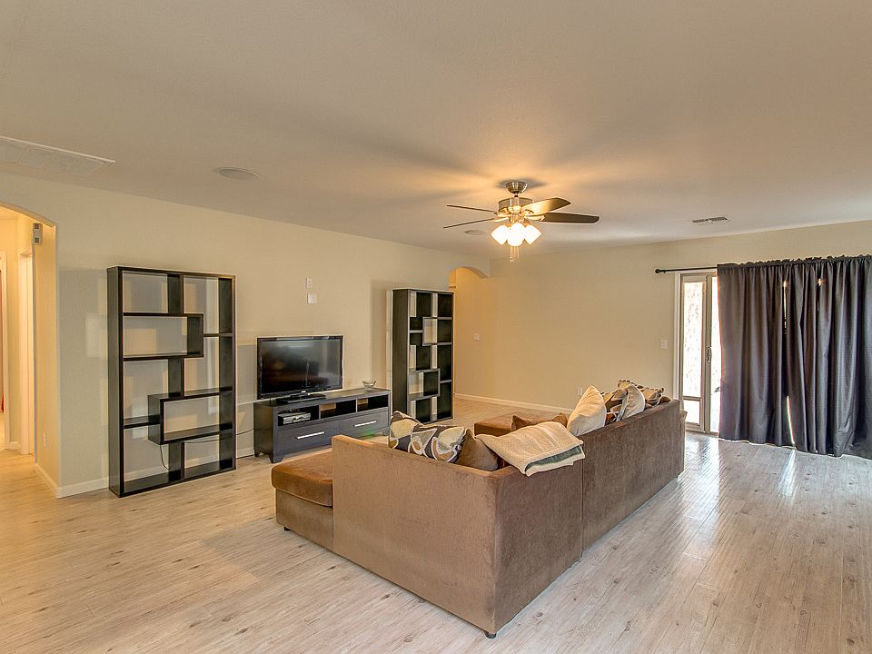 1st image of 3018 W Belle Ave