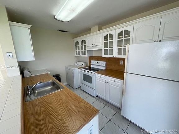 5th image of 11613 SW 124th Ct #11613
