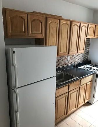 5th image of 624 E 220th St APT 3C
