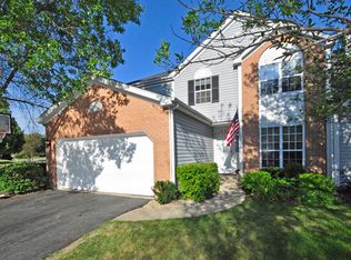 1851 Princeton Ct, Gurnee, IL 60031