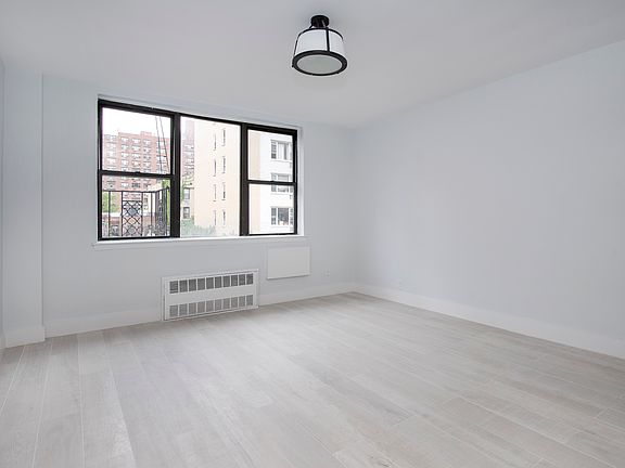 4th image of 418 E 77th St APT 5A
