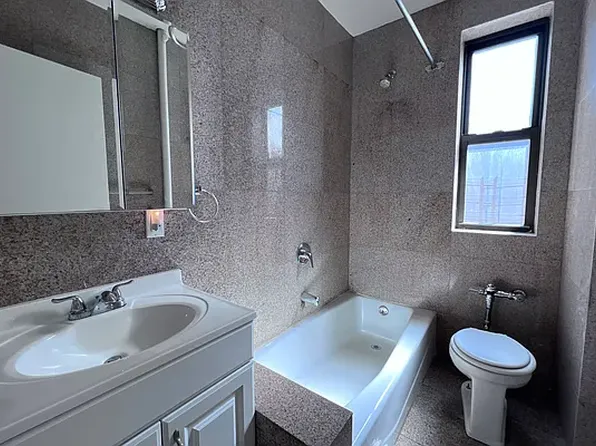 282 Cabrini Boulevard image 13 of 13