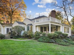 6 Lee Ln, Berkeley Heights, NJ 07922