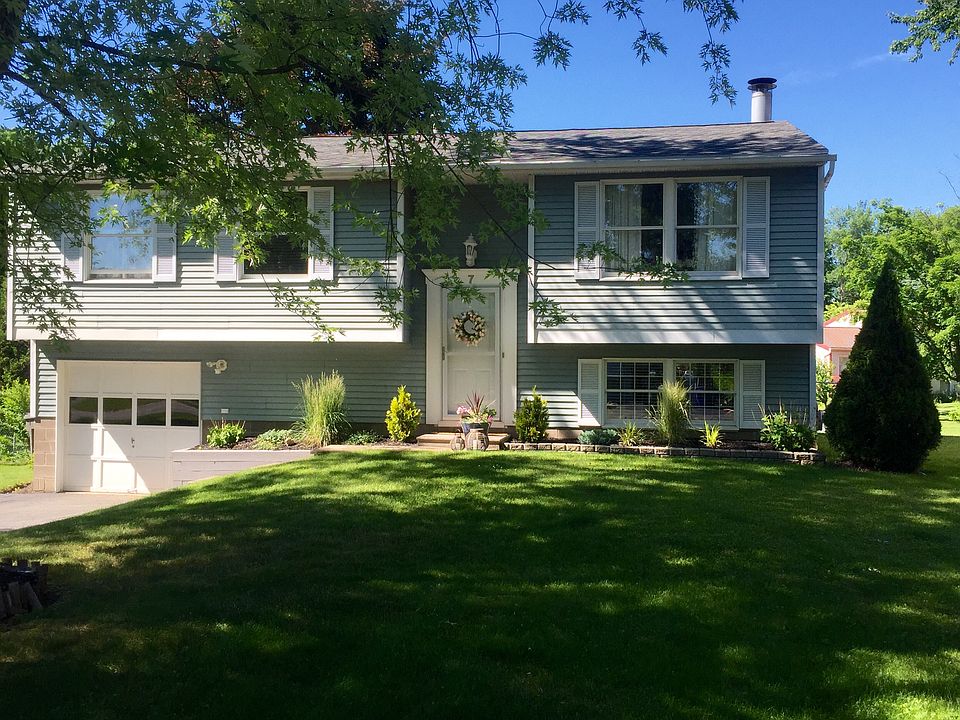 1st image of 7 Brandywine Cir