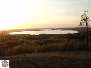 4311 Clearwater Vw, Rapid City, MI 49676