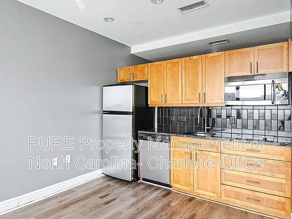 5th image of 333 W Trade St Unit 2101