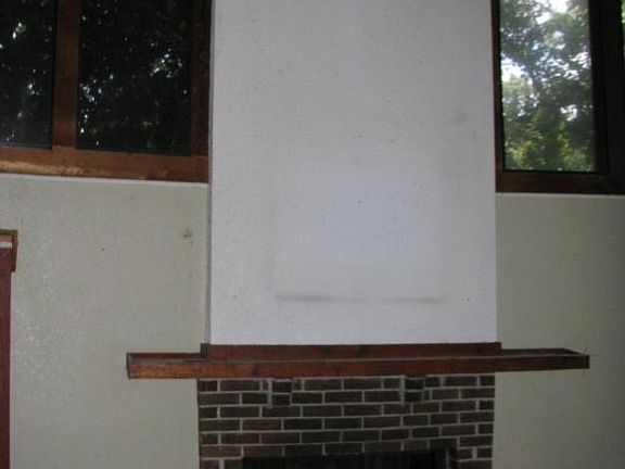 4th image of 328 Kathleen Pl