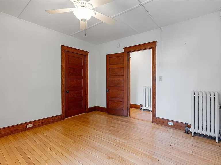 34 Lyndon St #A — Photo 15