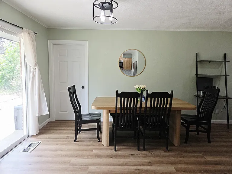1801 Chickasaw Dr — Photo 8