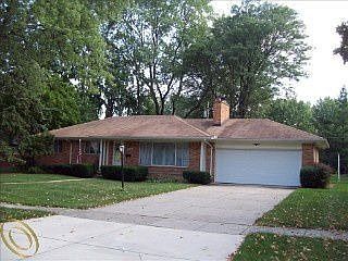 1st image of 16947 Kinross Ave