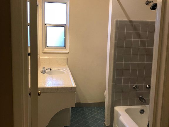 5th image of 2520 Brentley Dr
