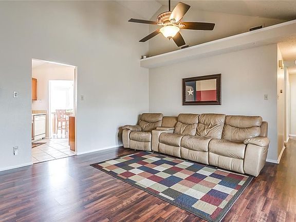 5th image of 6332 Rockhaven Dr