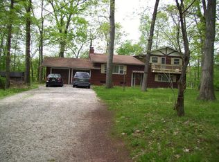 4 Circle Dr, Branchburg, NJ 08876