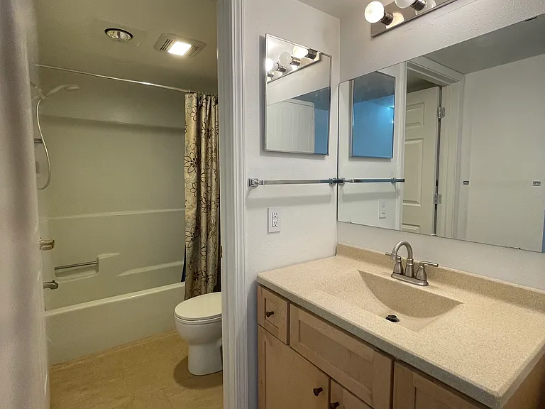 531 Donofrio Dr #8 — Photo 12