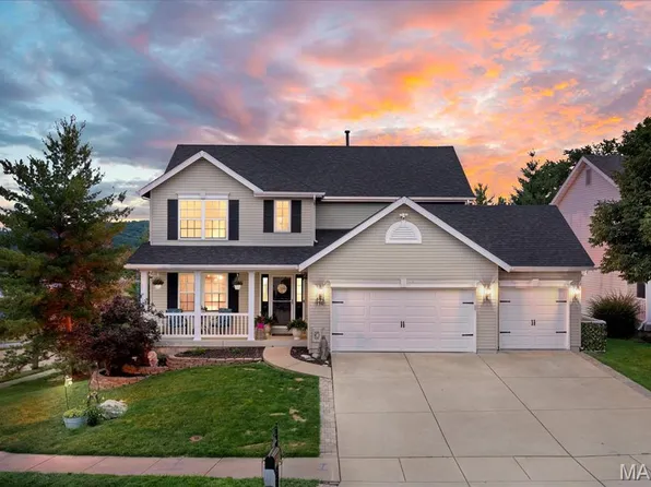 350 Hunters Heights Dr, Eureka, MO 63025