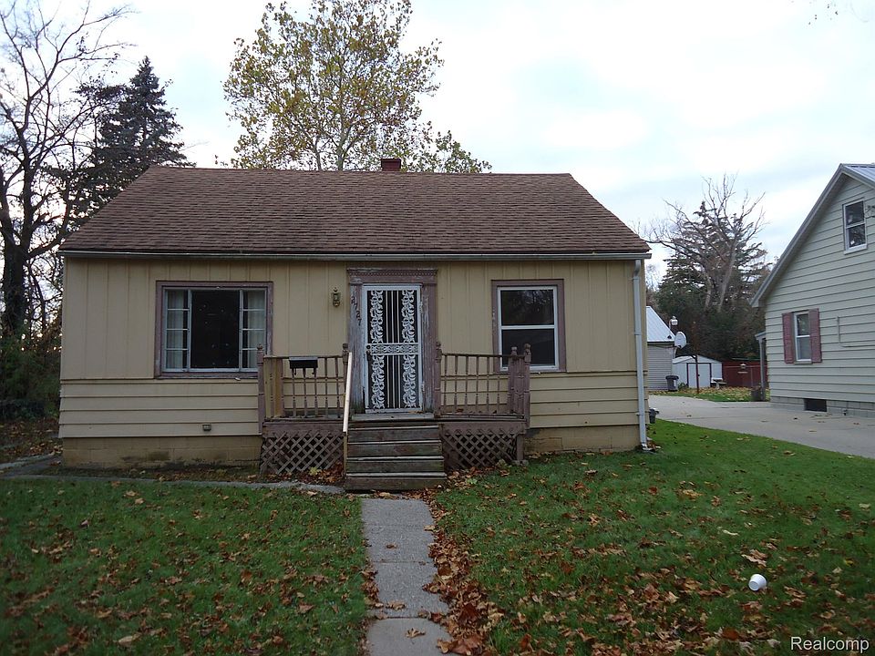 1st image of 2727 Parkwood Ave