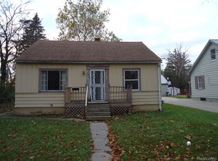 2727 Parkwood Ave, Saginaw, MI 48601