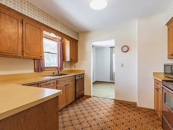 5th image of 9141 N Alpine Ln