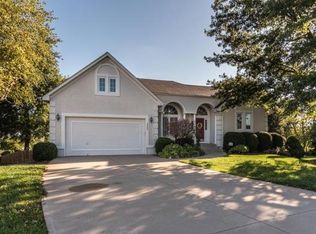 2628 NE Horseshoe Dr, Lees Summit, MO 64086