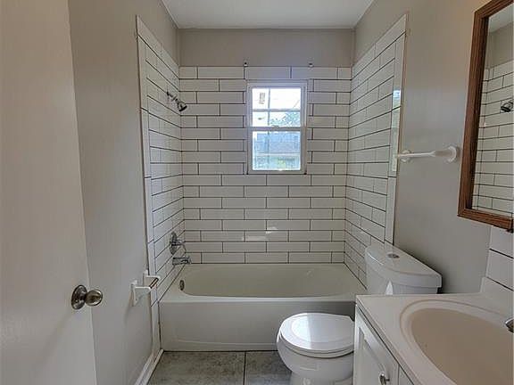 2nd image of 1705 N Linwood Ave
