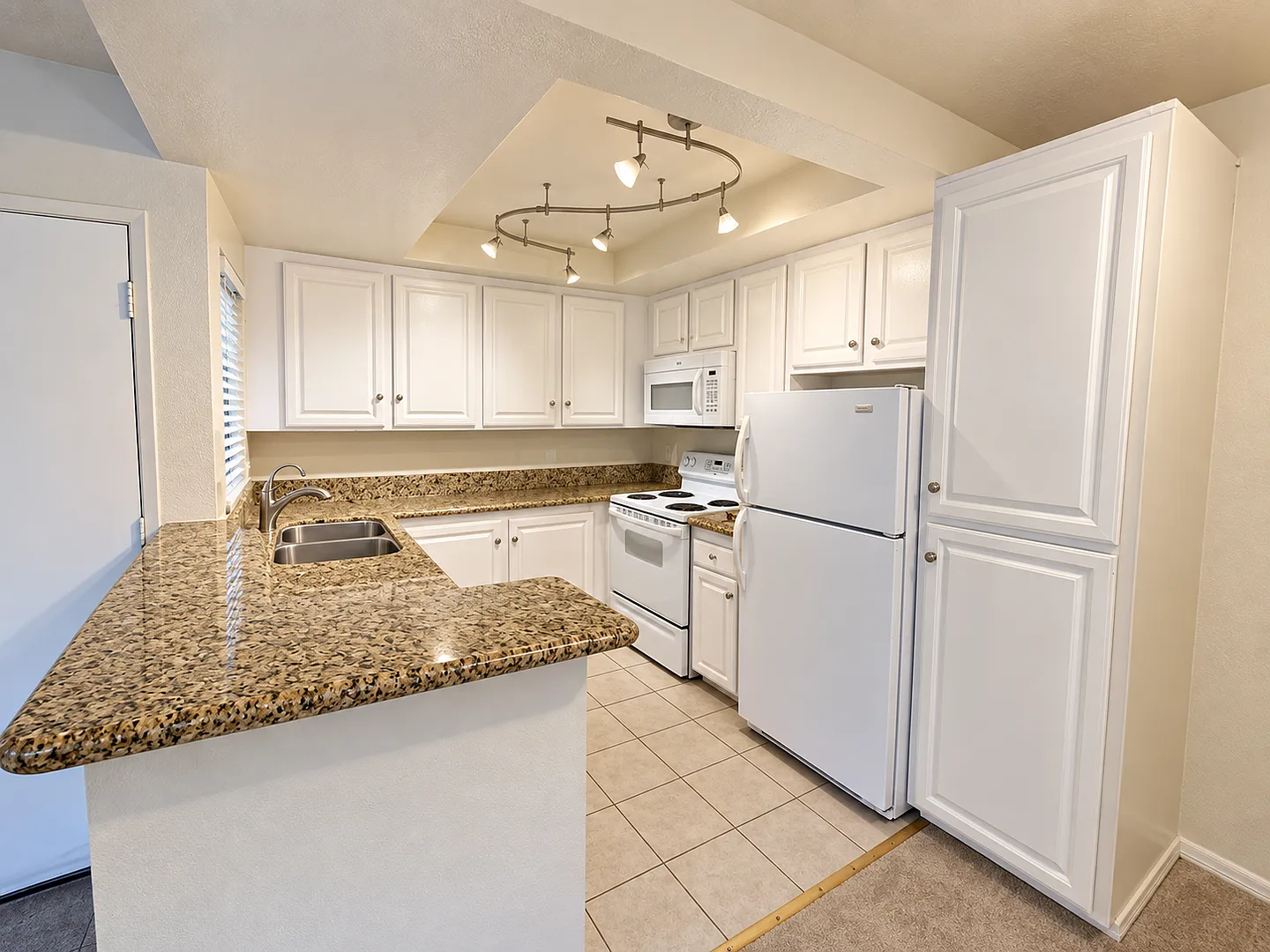 Move-In Ready 1BR Condo | Private Balcony | Pool & Gym | Parking Included — Photo 3