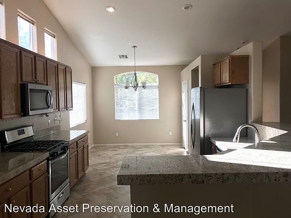 5th image of 4146 W El Campo Grande Ave
