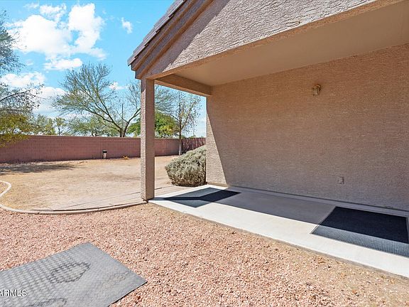 4th image of 1653 E CARDINAL Drive