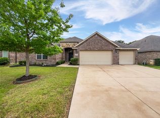 312 Canadian Ln, Burleson, TX 76028
