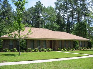 103 Linden Ct, Hattiesburg, MS 39402