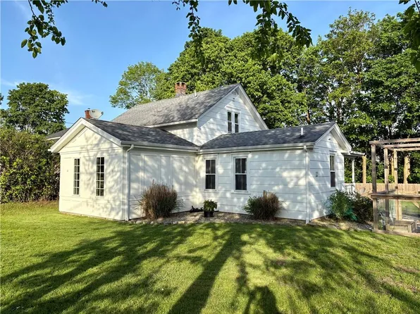 39 Union St, East Greenwich, RI 02818