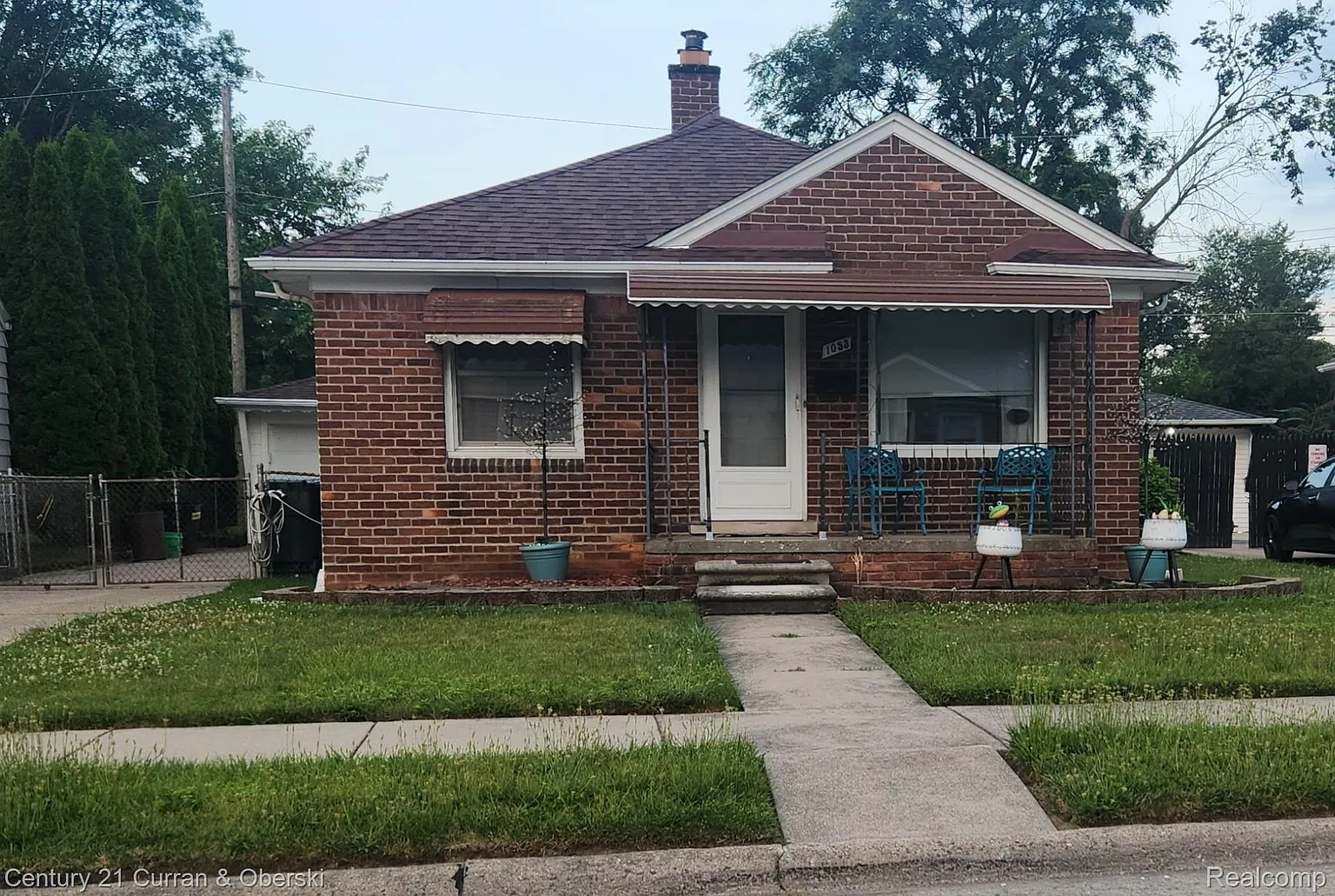 1053 Detroit Ave photo 1