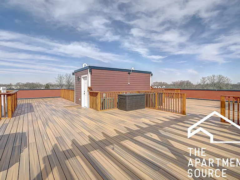 3323 N Avers Ave #3 — Photo 1