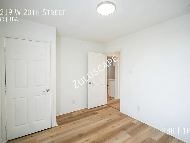 1219 W 20th St — Photo 9