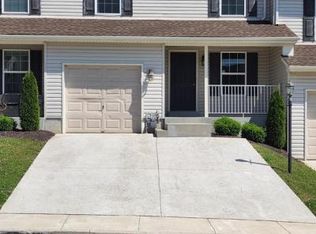 39 E Abby Ln, Schuylkill Haven, PA 17972