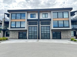 547 Hawes Ct, Kelowna, BC V1W5C5