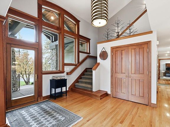 5th image of 1813 E Estates Rd